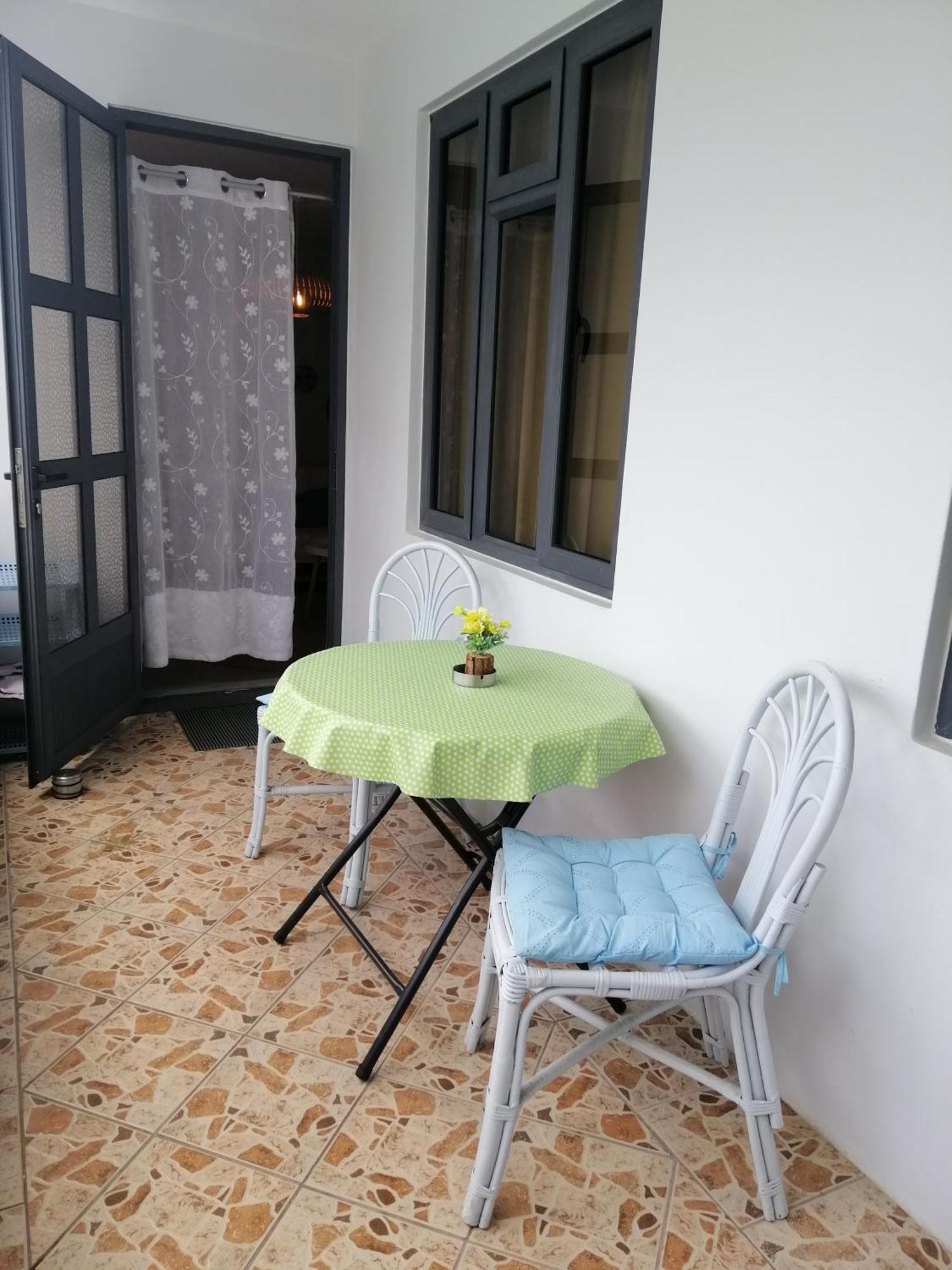 Les Cerisiers - Beach Apartment With Pool, Few Steps To The Beach Flic en Flac Номер фото